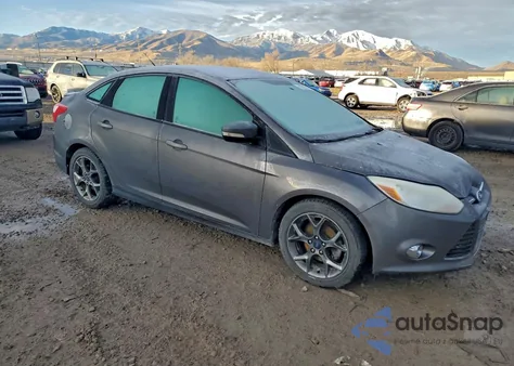 2013 Ford Focus Se z USA, uszkodzony, nr VIN 1FADP3F24DL320438